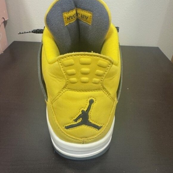 Jordan 4 Retro Lightning Men's Size 10 - Picture 4 of 5